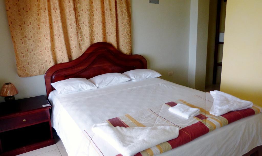 Casa Los Delfines Otel Puerto Villamil Dış mekan fotoğraf