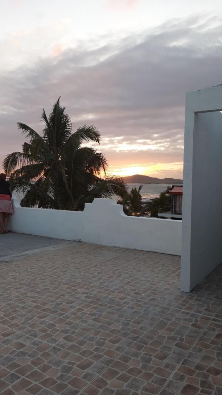 Casa Los Delfines Otel Puerto Villamil Dış mekan fotoğraf